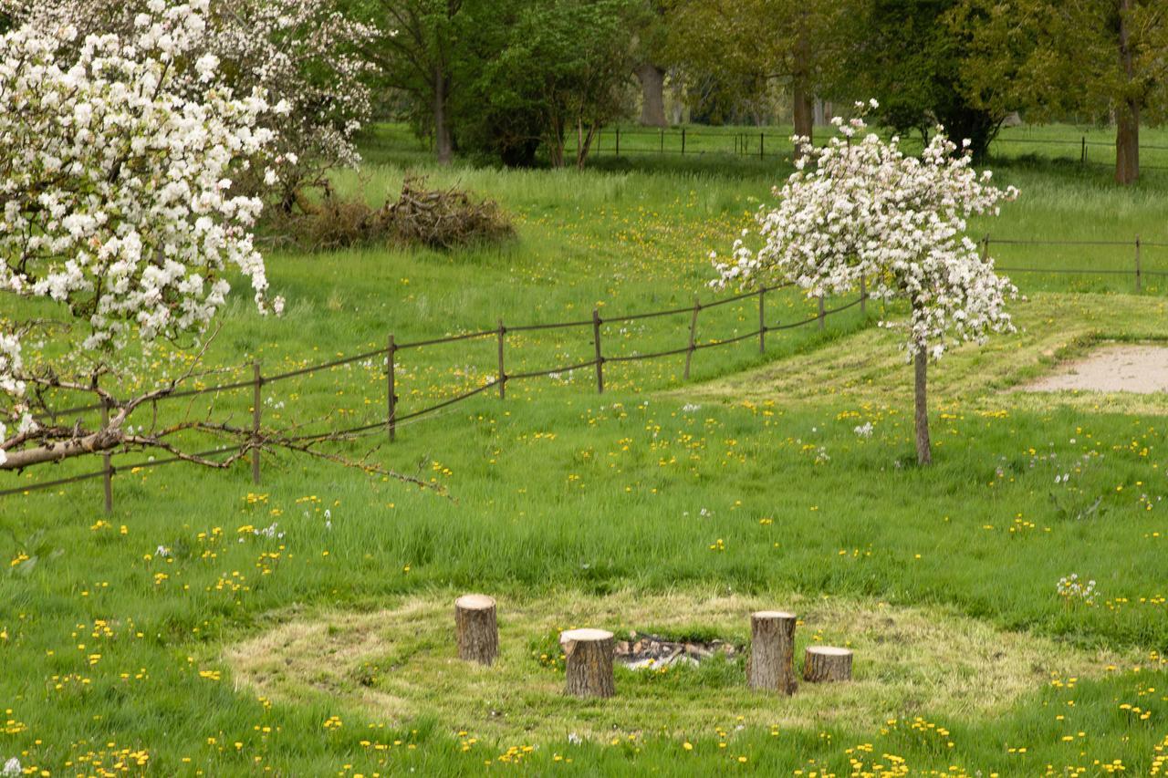 La Pomme Petillante Maisnieres Exterior foto